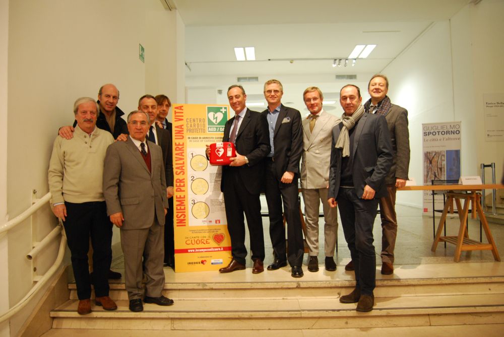 Defibrillatore Installato Alla Permanente